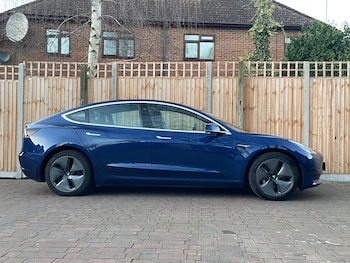 Used Tesla Model 3 2019 for sale - 75982960: Photo