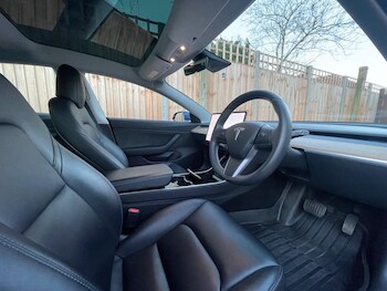 Used Tesla Model 3 2019 for sale - 75982960: Photo