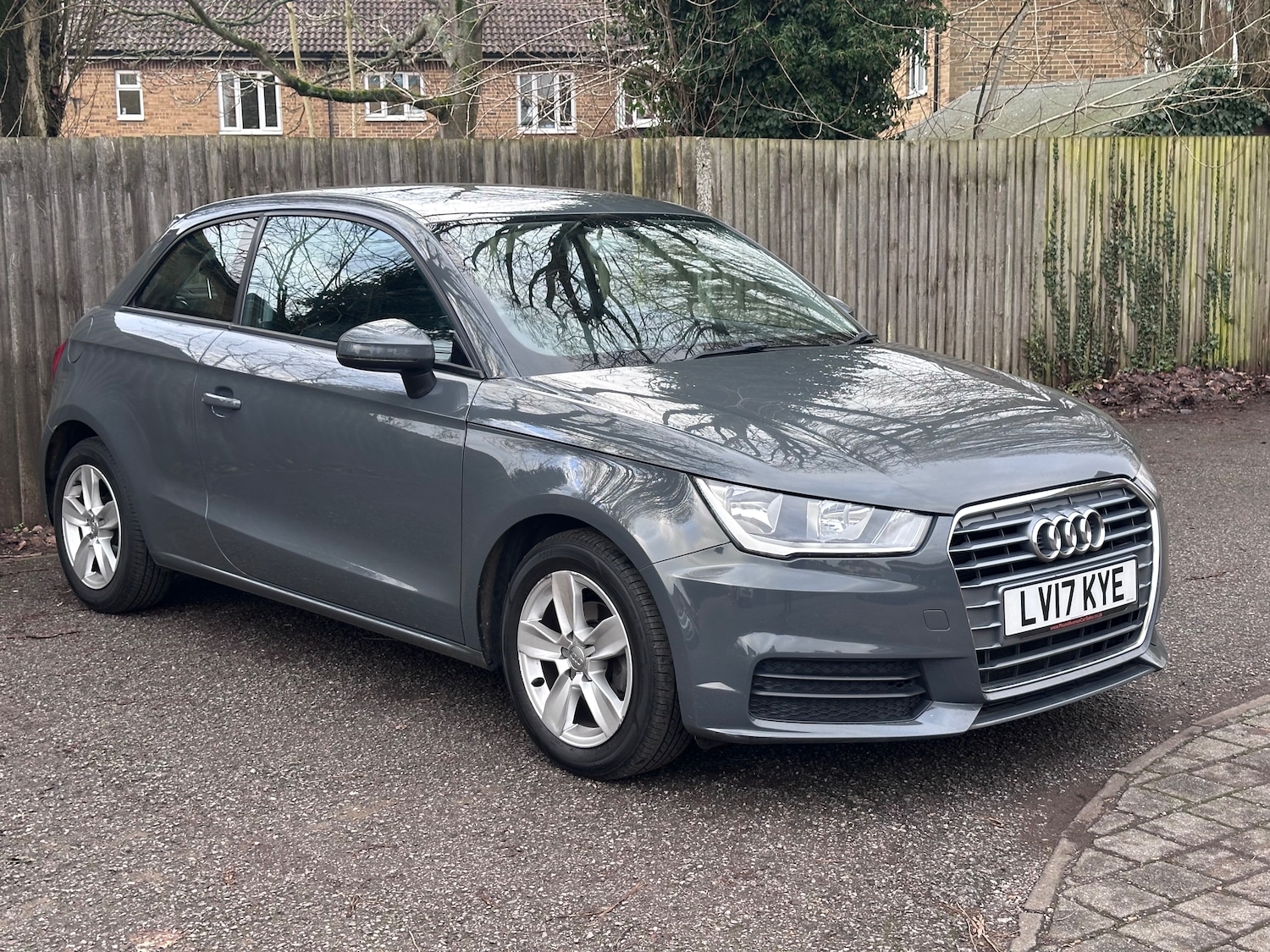 Used Audi A1 2017 for sale - 77533689: Photo 2
