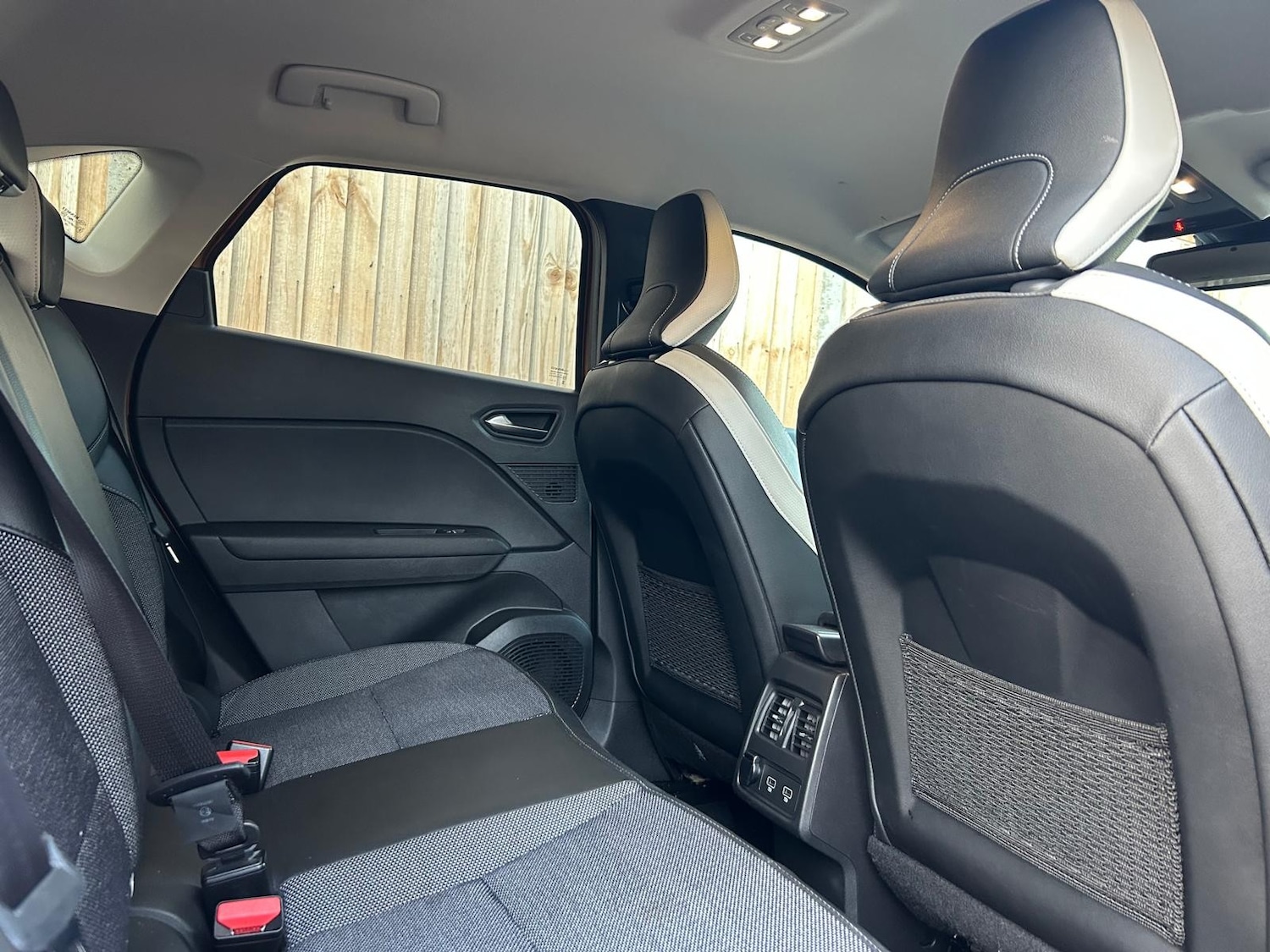 Used Renault Captur 2020 for sale - 76577449: Photo 11