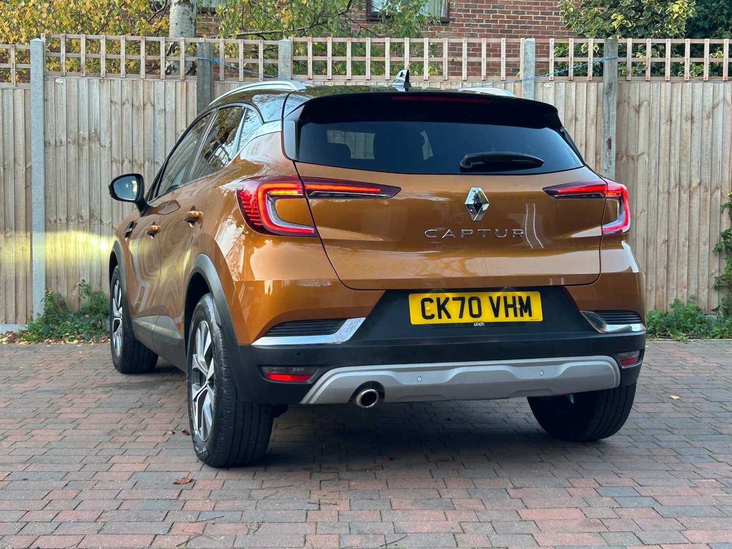 Used Renault Captur 2020 for sale - 76577449: Photo 2