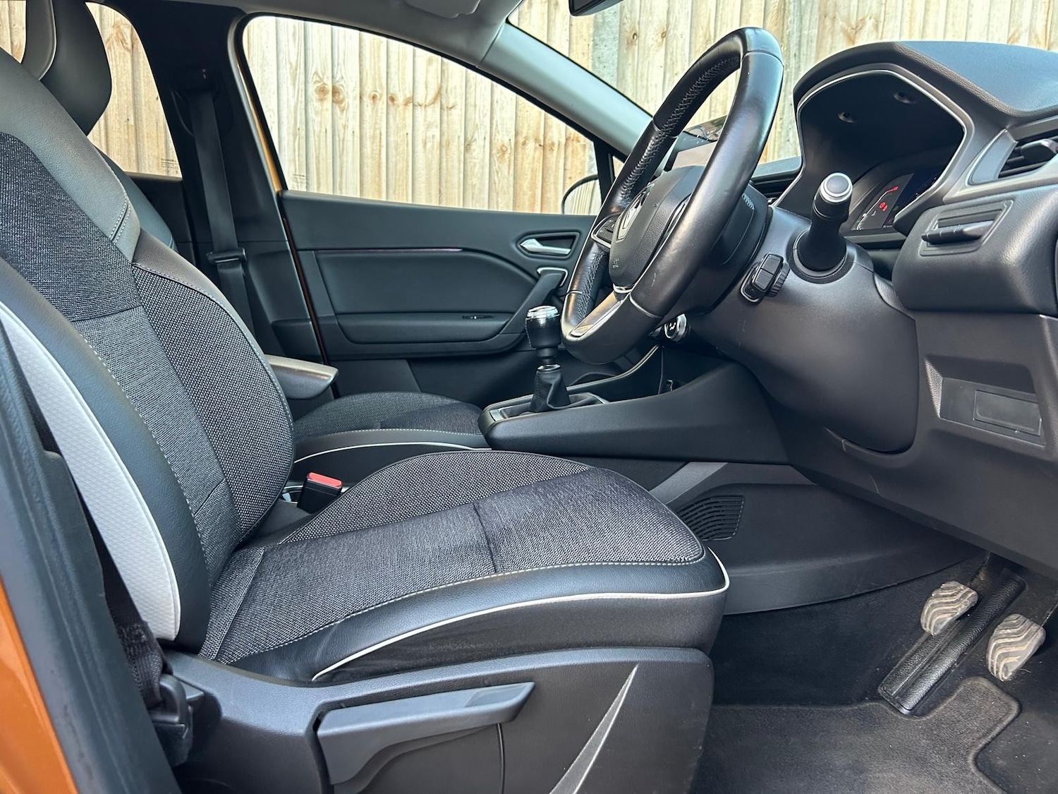 Used Renault Captur 2020 for sale - 76577449: Photo 9