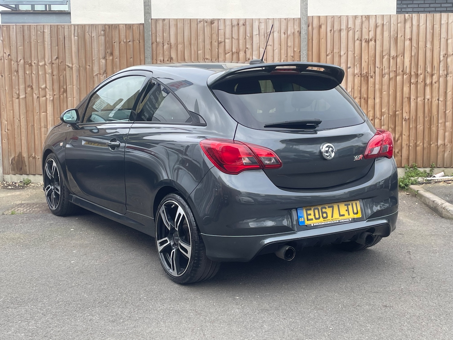 Used Vauxhall Corsa 2017 for sale - 77904331: Photo 2