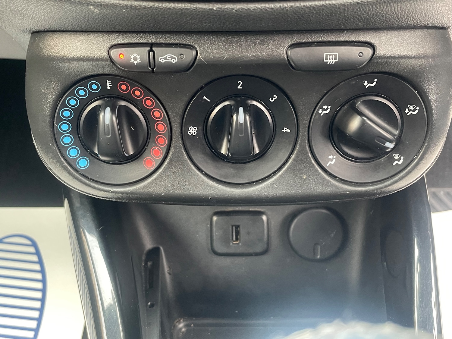 Used Vauxhall Corsa 2017 for sale - 77904331: Photo 27