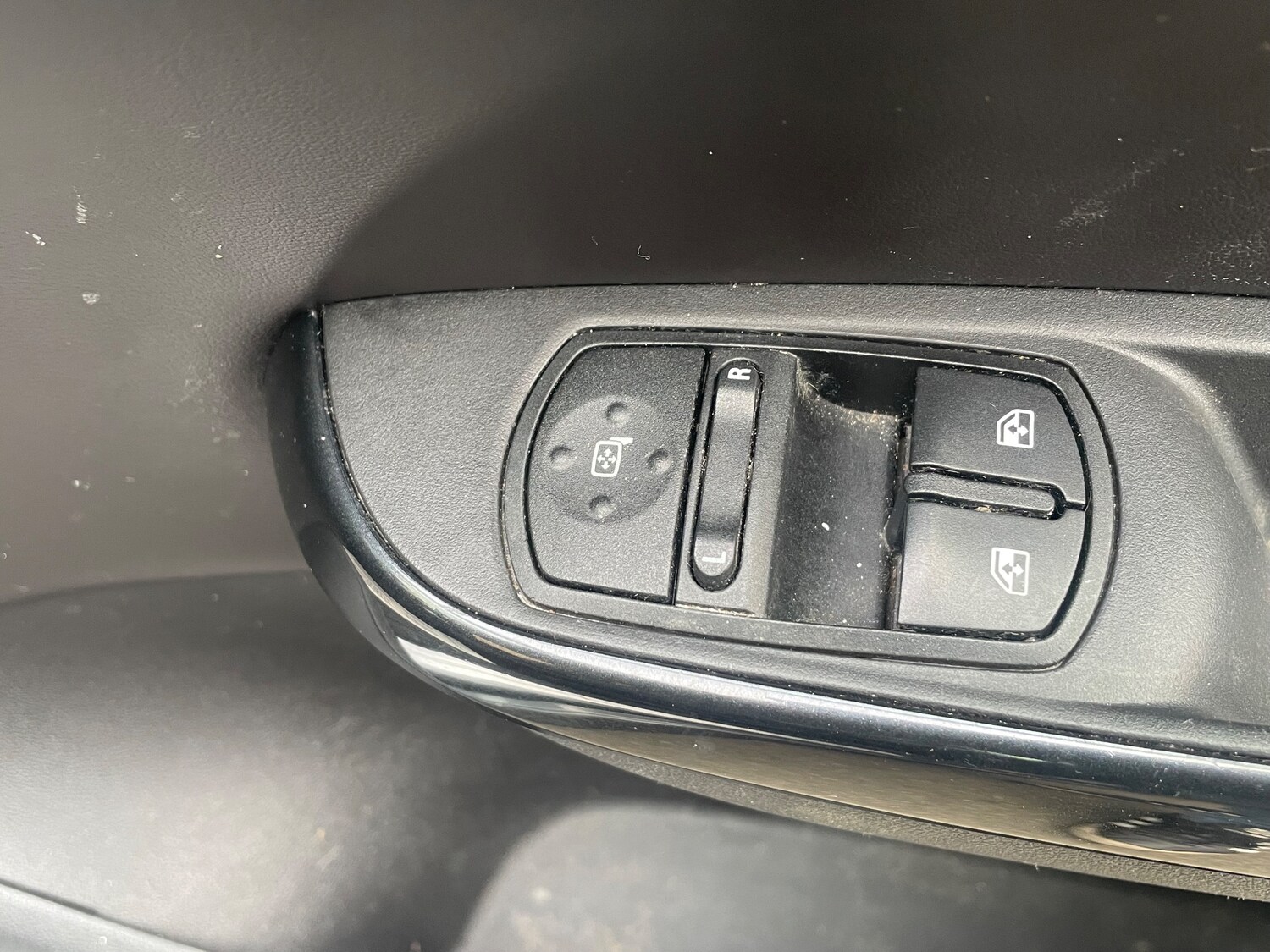 Used Vauxhall Corsa 2017 for sale - 77904331: Photo 32