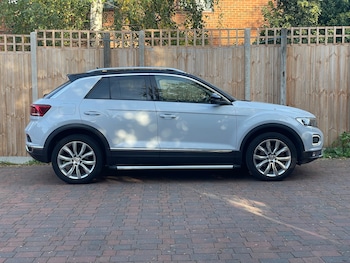 Used Volkswagen T-Roc 2018 for sale - 76193844: Photo 3