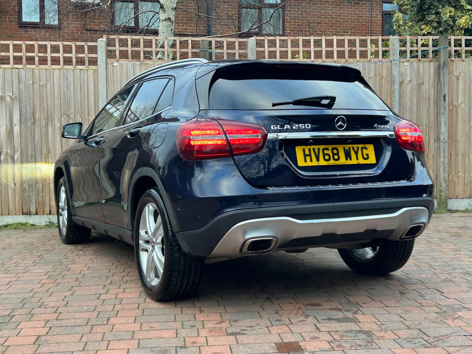 Used Mercedes-Benz GLA 2018 for sale - 77394220: Photo 2