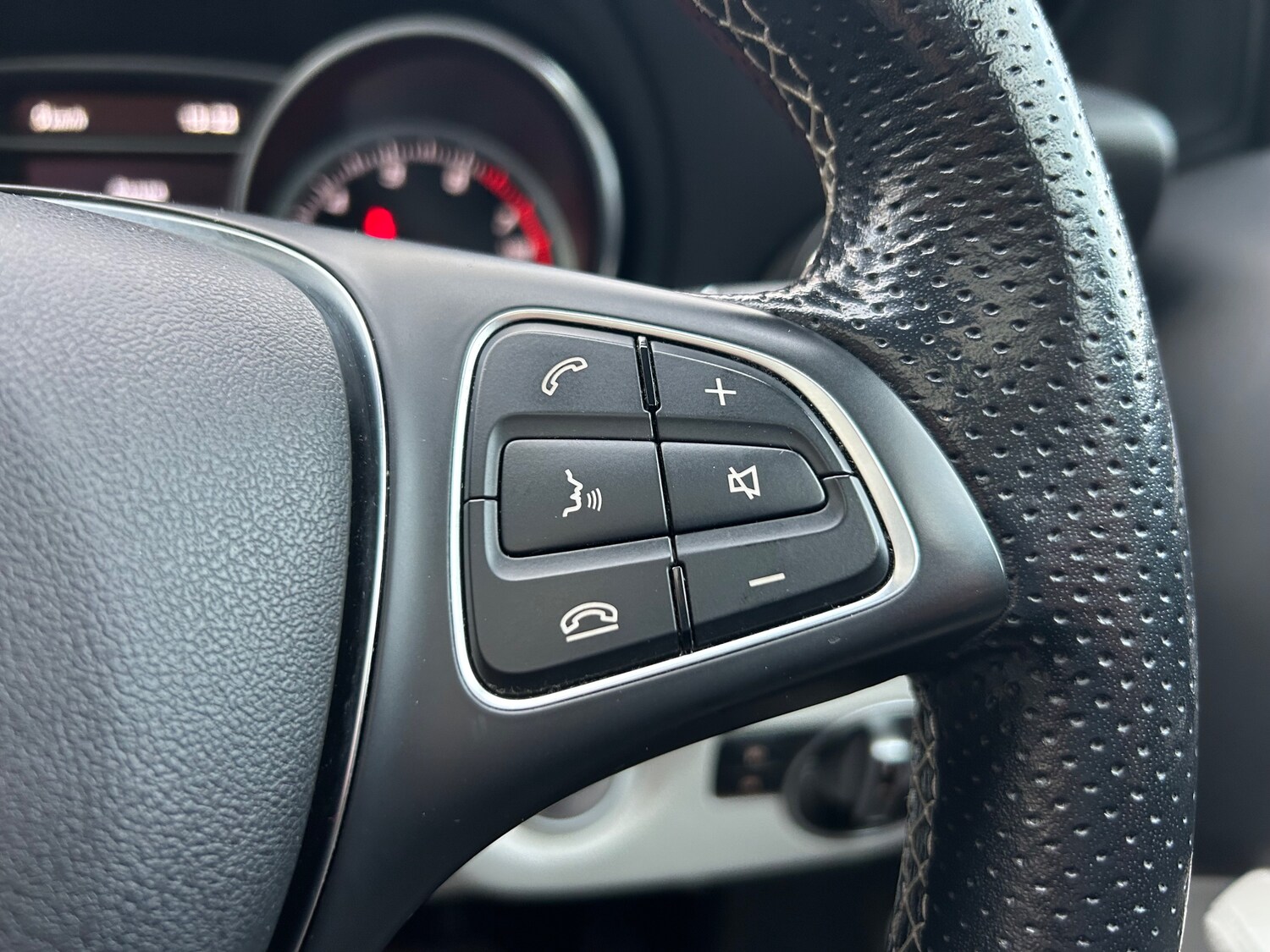 Used Mercedes-Benz GLA 2018 for sale - 77394220: Photo 32