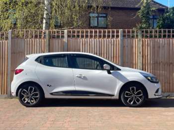 Used Renault Clio 2019 for sale - 74280601: Photo