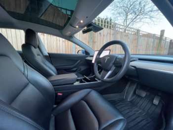 Used Tesla Model 3 2019 for sale - 73869209: Photo
