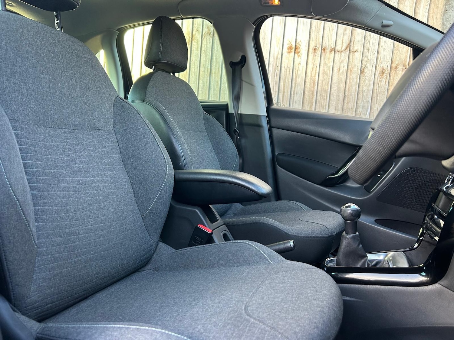 Used Citroen C3 2016 for sale - 76909298: Photo 12