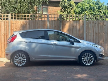Used Ford Fiesta 2016 for sale - 75297901: Photo