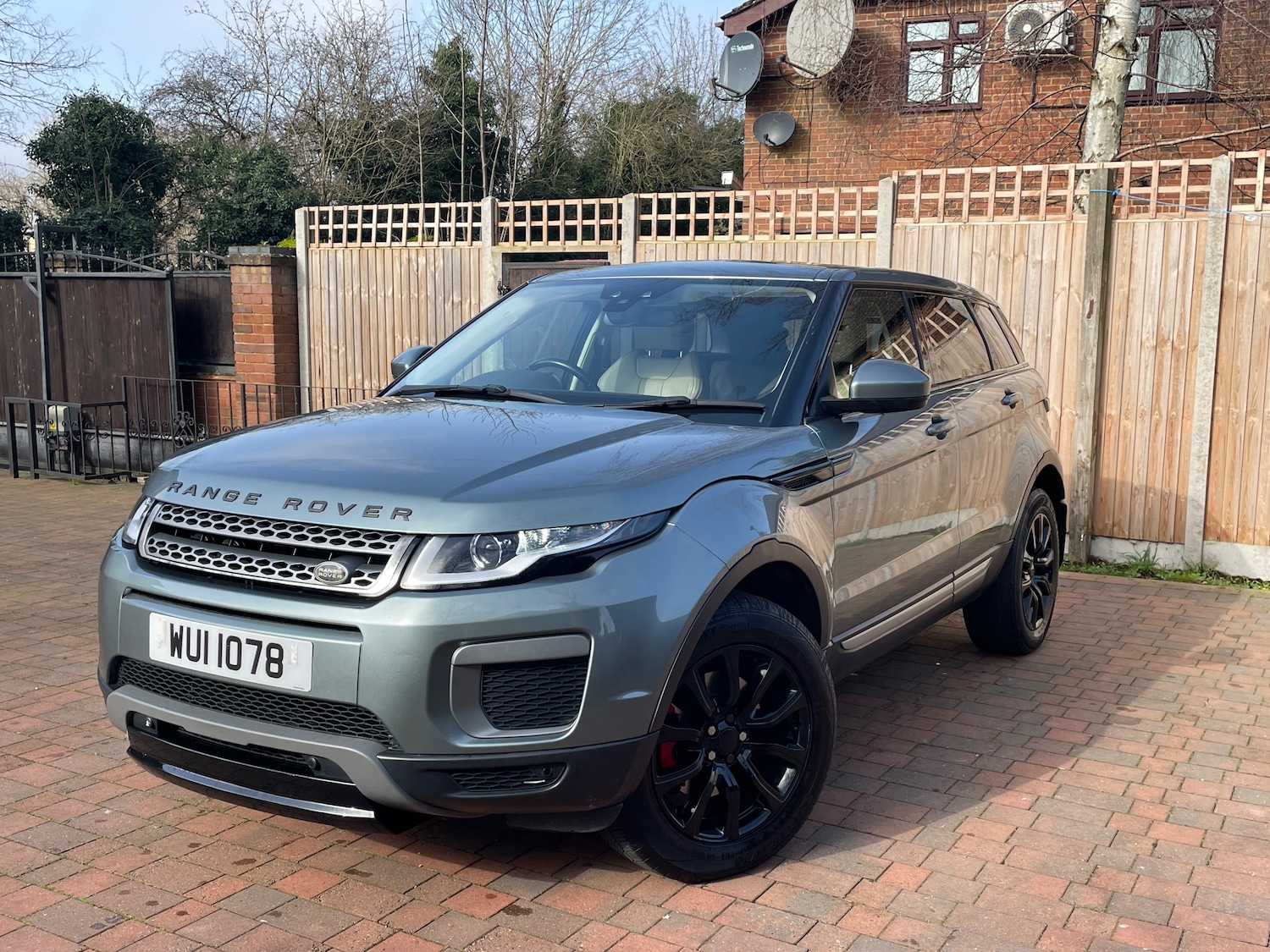Used Land Rover Range Rover Evoque 2016 for sale - 77666010: Photo 4