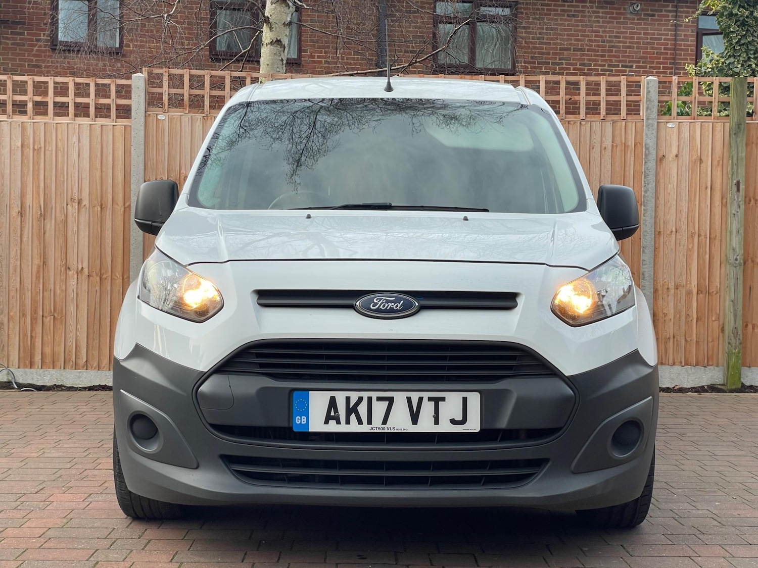 Used Ford Transit Connect 2017 for sale - 77557317: Photo 2