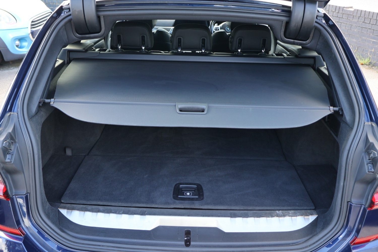 Used BMW 3 Series 2021 for sale - 76830408: Photo 11