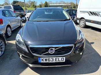 Used Volvo V40 2014 for sale - 76825796: Photo