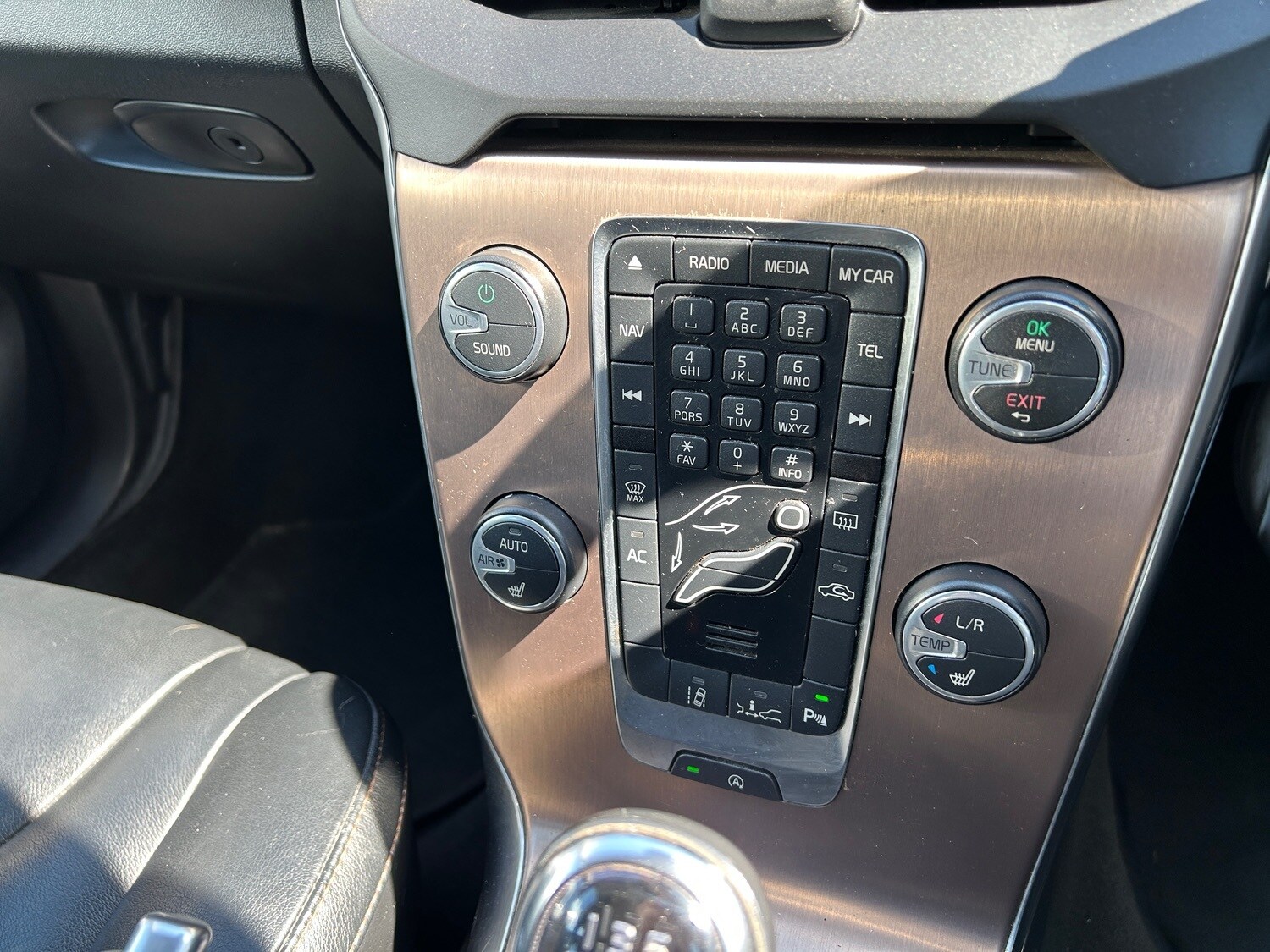 Used Volvo V40 2014 for sale - 76825796: Photo 6