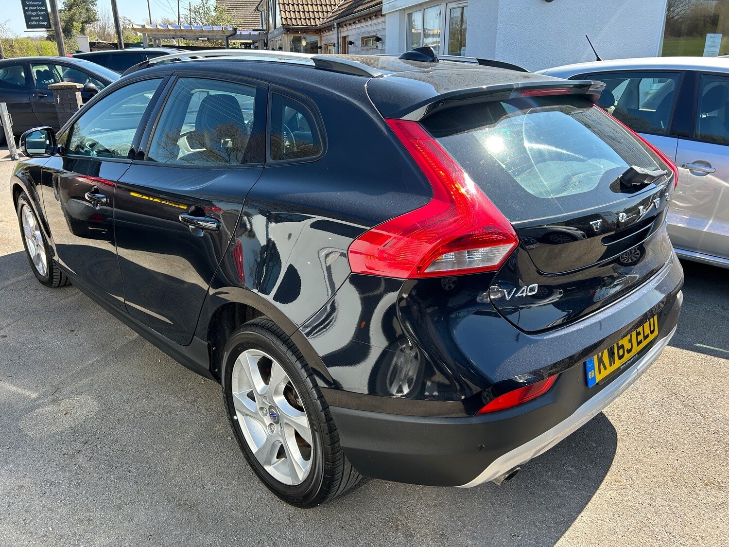 Used Volvo V40 2014 for sale - 76825796: Photo 9