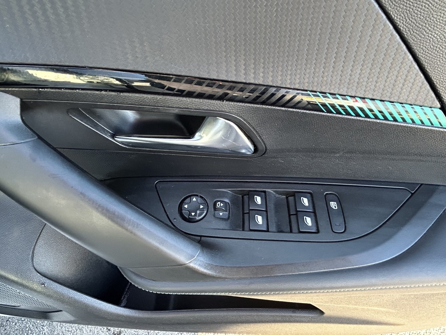 Used Peugeot 2008 2021 for sale - 76830354: Photo 11