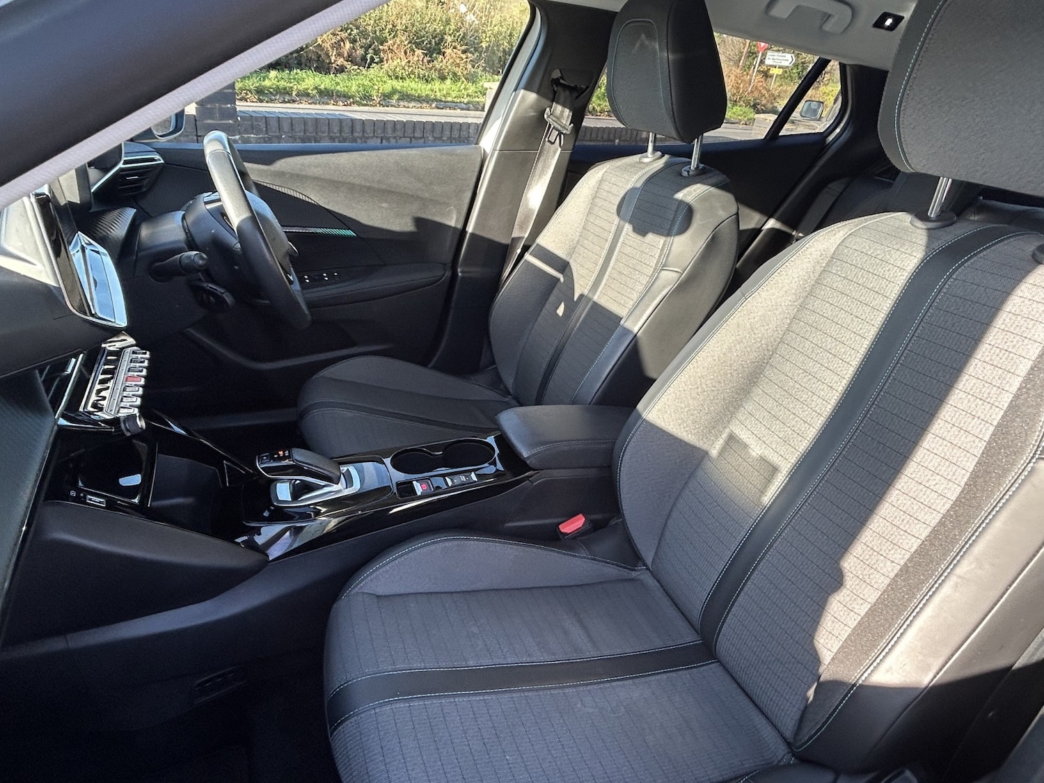 Used Peugeot 2008 2021 for sale - 76830354: Photo 16