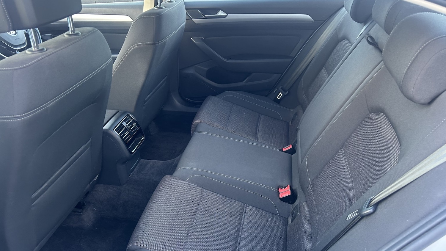 Used Volkswagen Passat 2015 for sale - 76830364: Photo 27