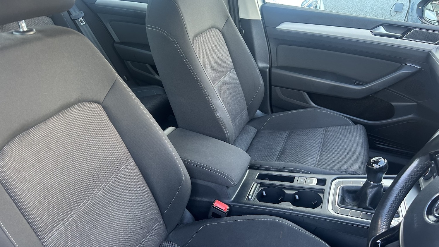 Used Volkswagen Passat 2015 for sale - 76830364: Photo 9