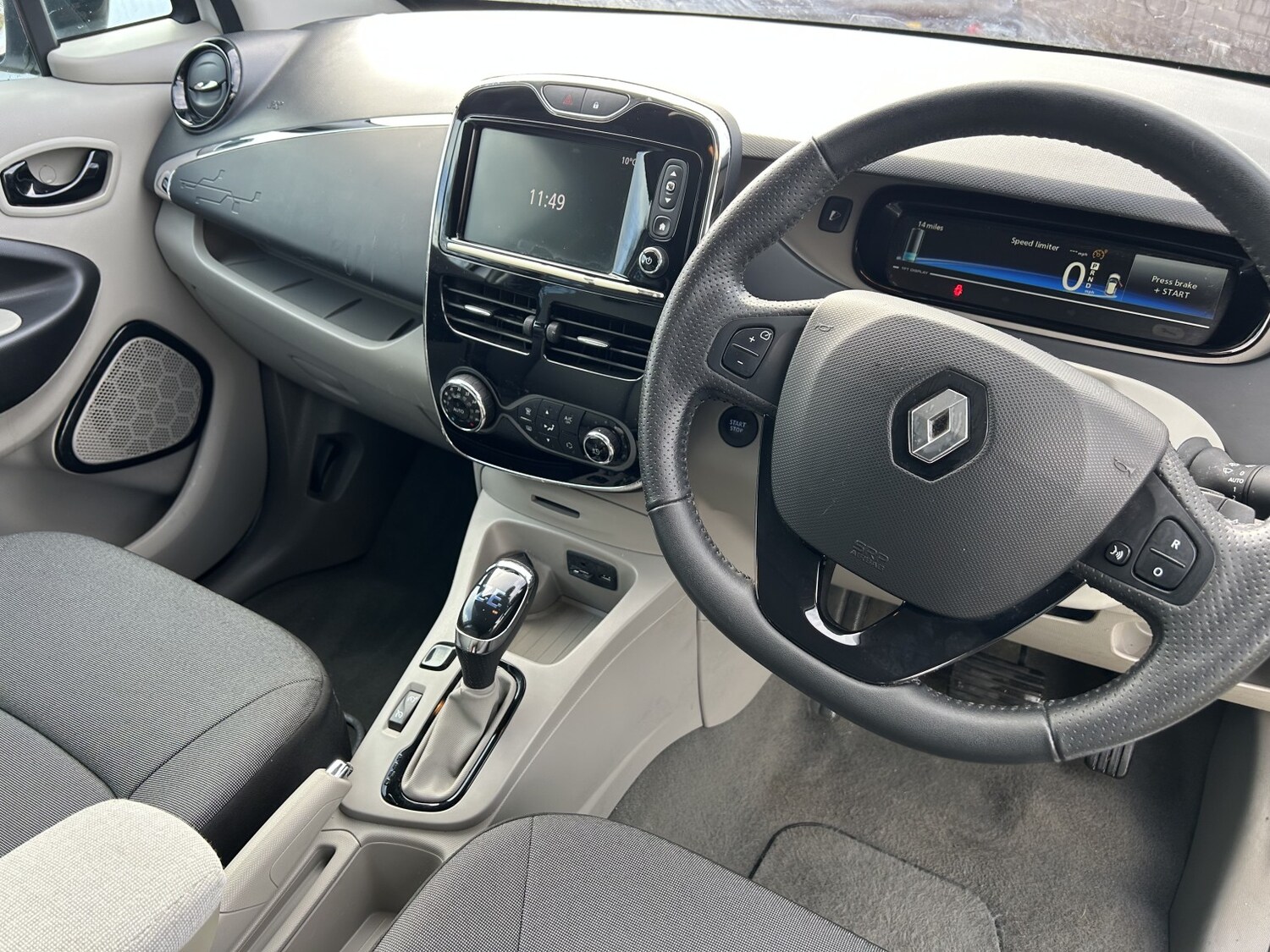 Used Renault Zoe 2016 for sale - 77694290: Photo 17