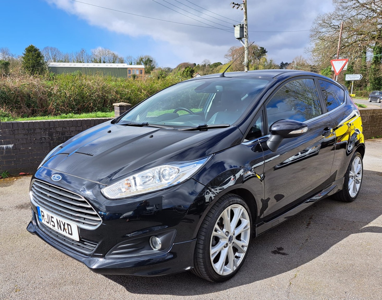 Used Ford Fiesta 2015 for sale - 78045573: Photo 3