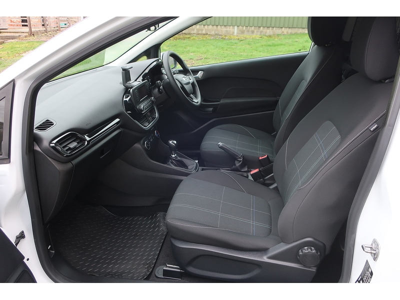 Used Ford Fiesta Van 2019 for sale - 77384857: Photo 14