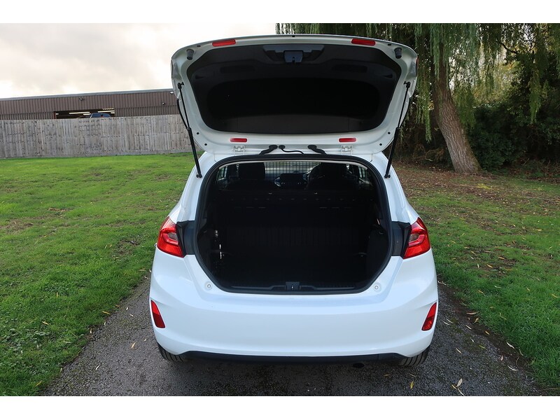 Used Ford Fiesta Van 2019 for sale - 76287987: Photo 10