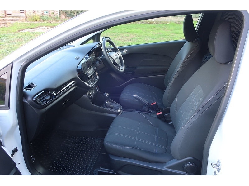 Used Ford Fiesta Van 2019 for sale - 76287987: Photo 13