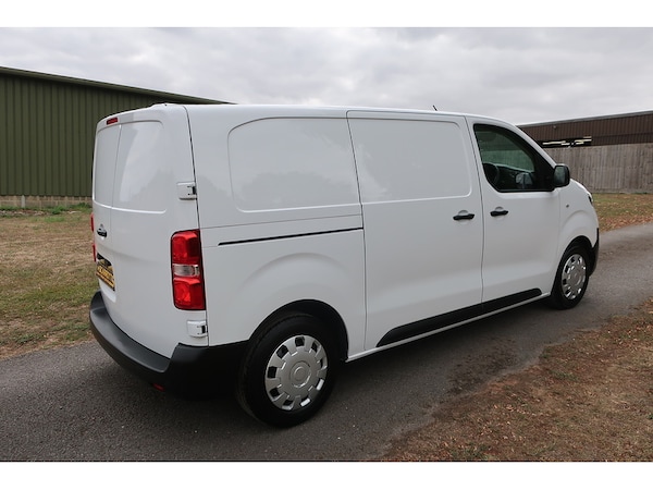 Used Toyota ProAce 2024 for sale - 75662418: Photo 2