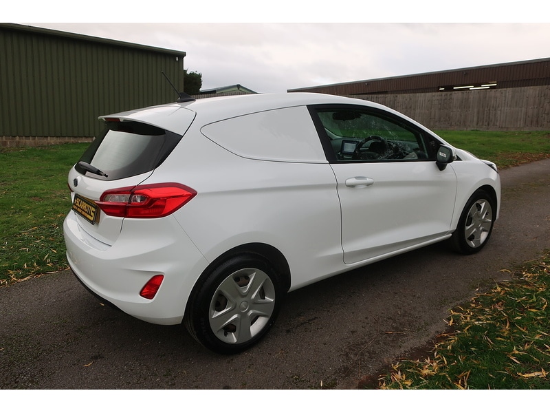 Used Ford Fiesta Van 2020 for sale - 76280524: Photo 2