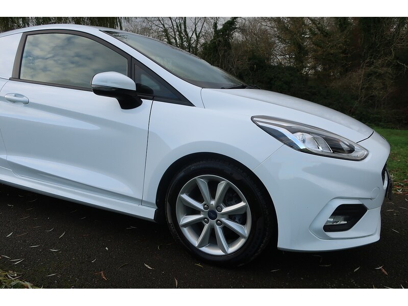 Used Ford Fiesta Van 2019 for sale - 76555136: Photo 16