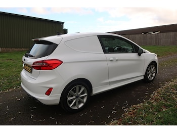 Used Ford Fiesta Van 2019 for sale - 76555136: Photo