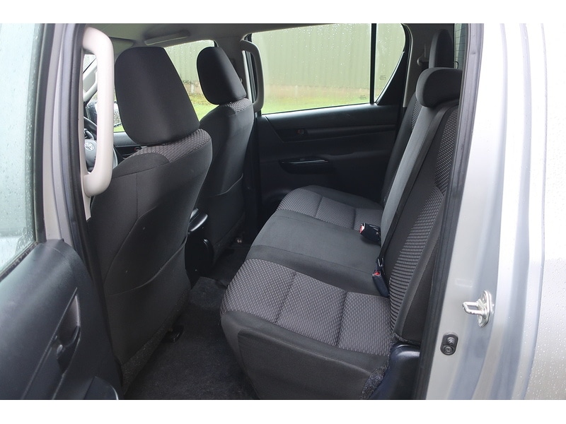 Used Toyota Hilux 2020 for sale - 77153998: Photo 12