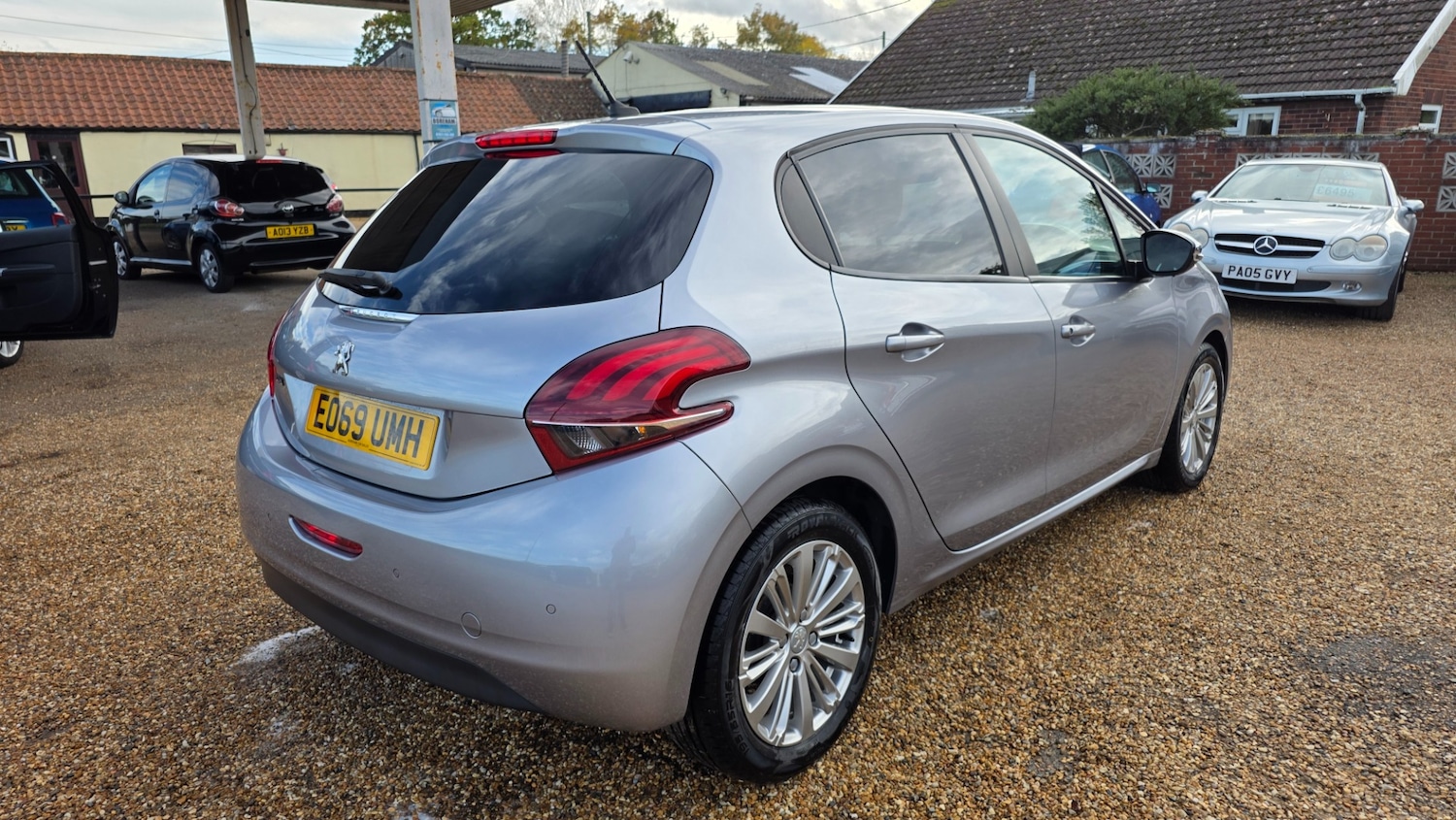 Used Peugeot 208 2019 for sale - 76357221: Photo 3