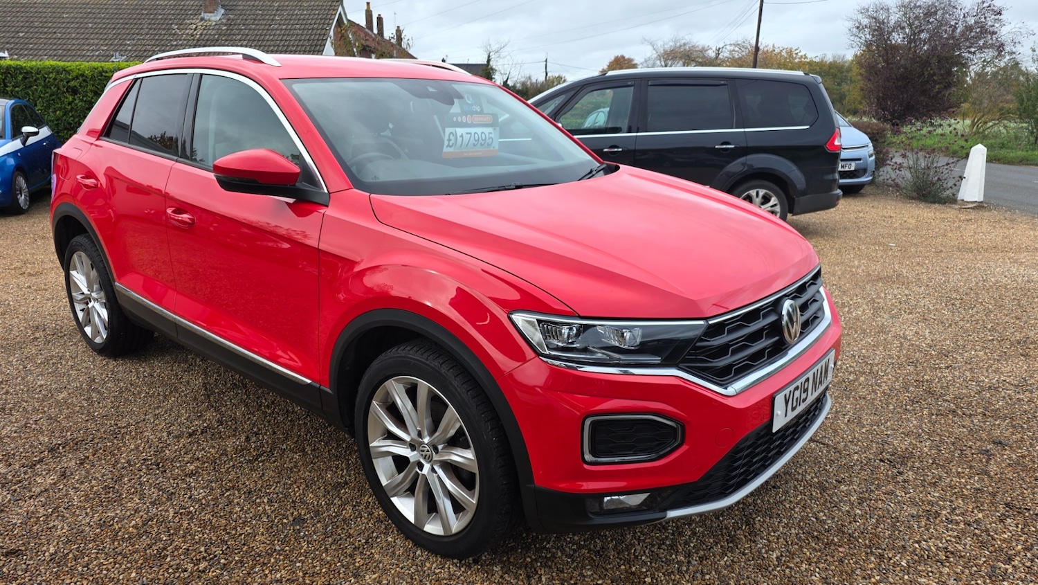 Used Volkswagen T-Roc 2019 for sale - 76468833: Photo 1