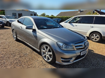 Used Mercedes-Benz C-Class 2013 for sale - 76115447: Photo