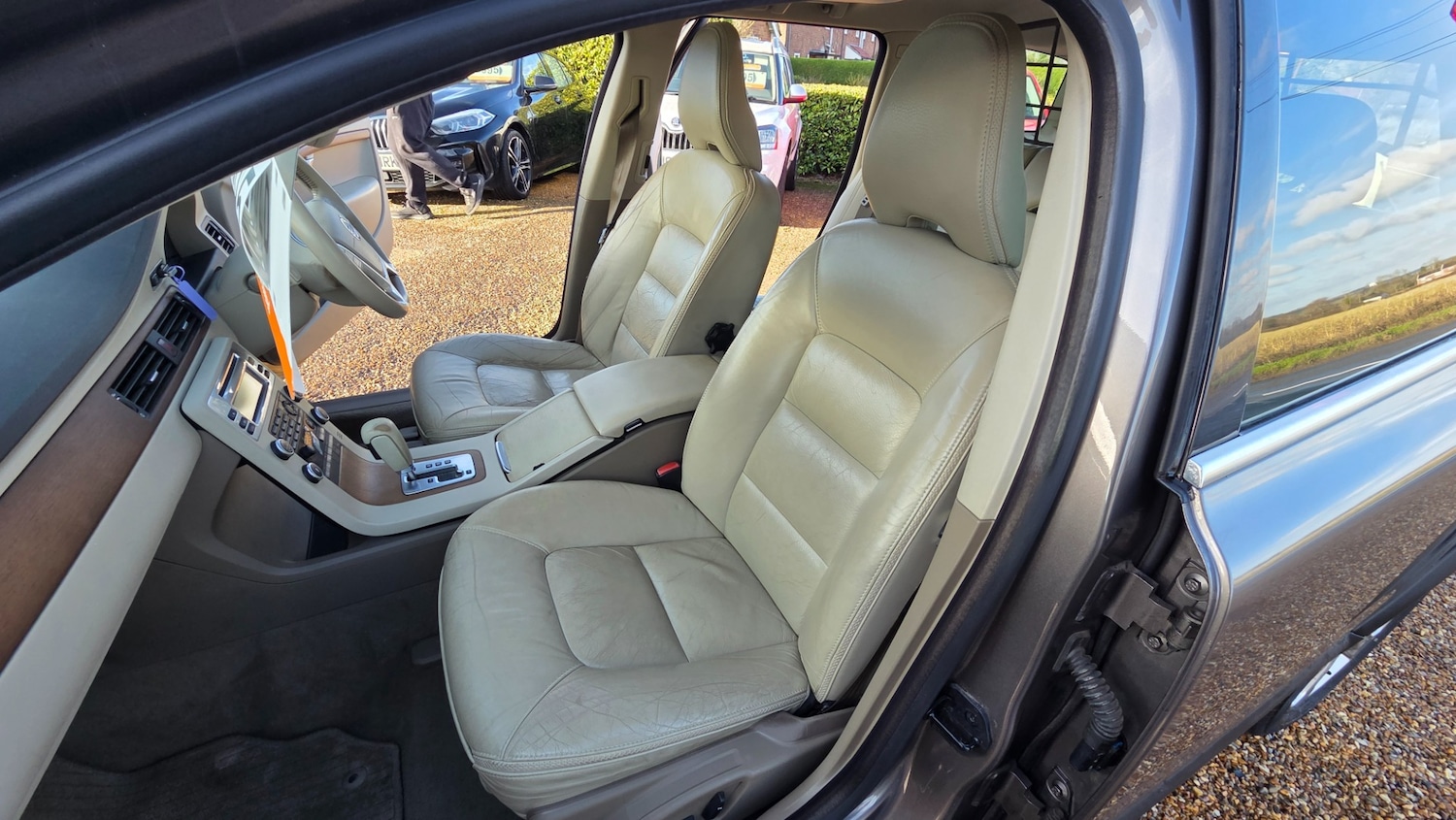 Used Volvo XC70 2009 for sale - 77310868: Photo 15