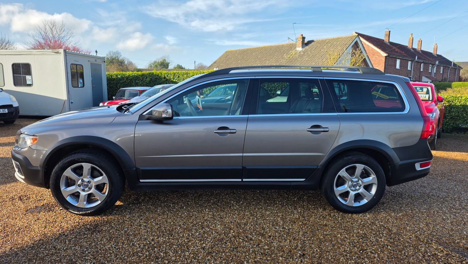 Used Volvo XC70 2009 for sale - 77310868: Photo 2