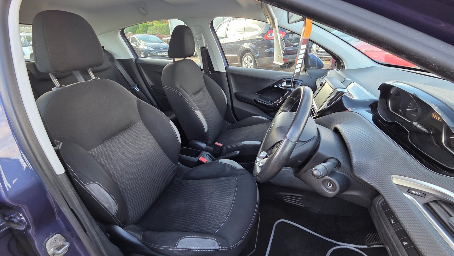 Used Peugeot 208 2016 for sale - 76381900: Photo 10