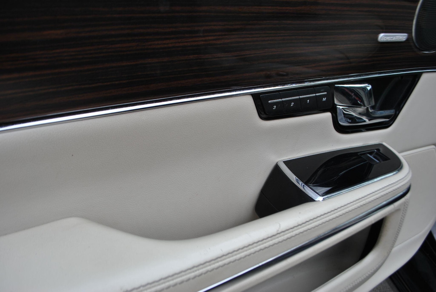 Used Jaguar XJ 2011 for sale - 76786929: Photo 13