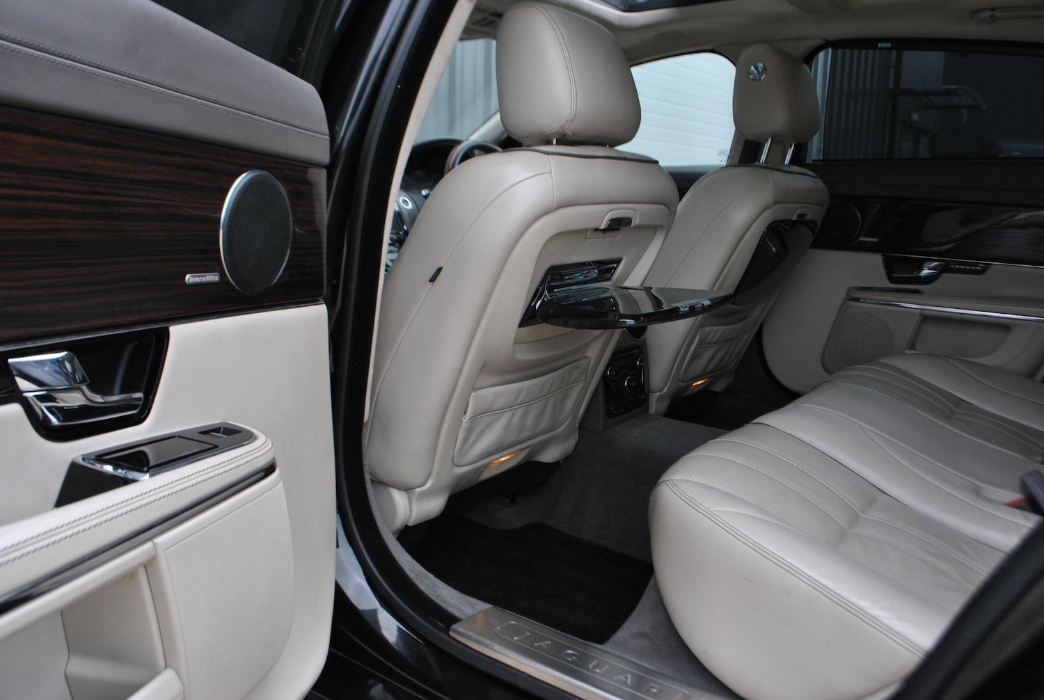 Used Jaguar XJ 2011 for sale - 76786929: Photo 15