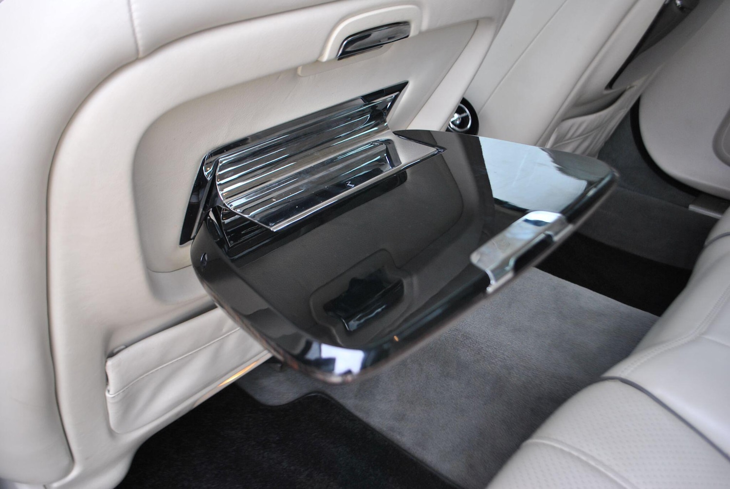 Used Jaguar XJ 2011 for sale - 76786929: Photo 19