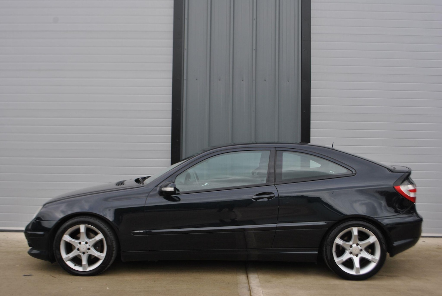 Used Mercedes-Benz C Class 2008 for sale - 76433352: Photo 3