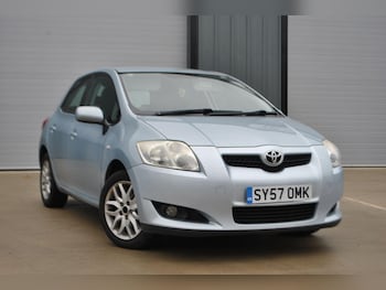 Toyota - Auris
