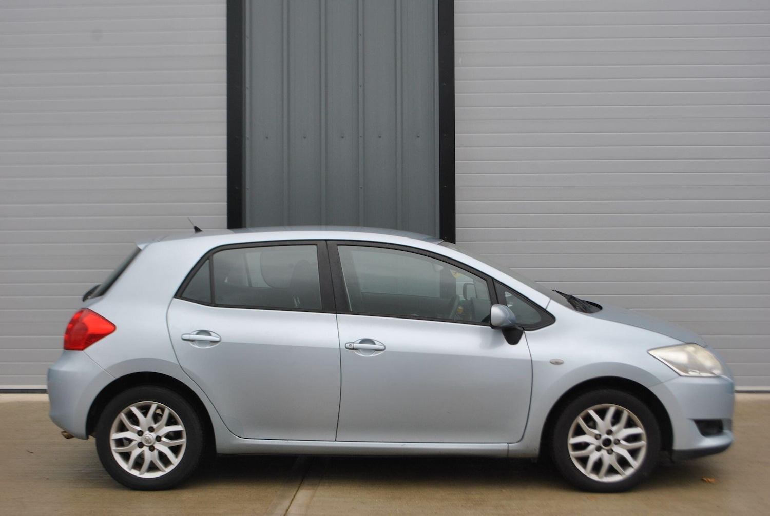 Used Toyota Auris 2007 for sale - 76408970: Photo 2