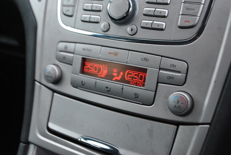 Used Ford Mondeo 2009 for sale - 77249402: Photo 23