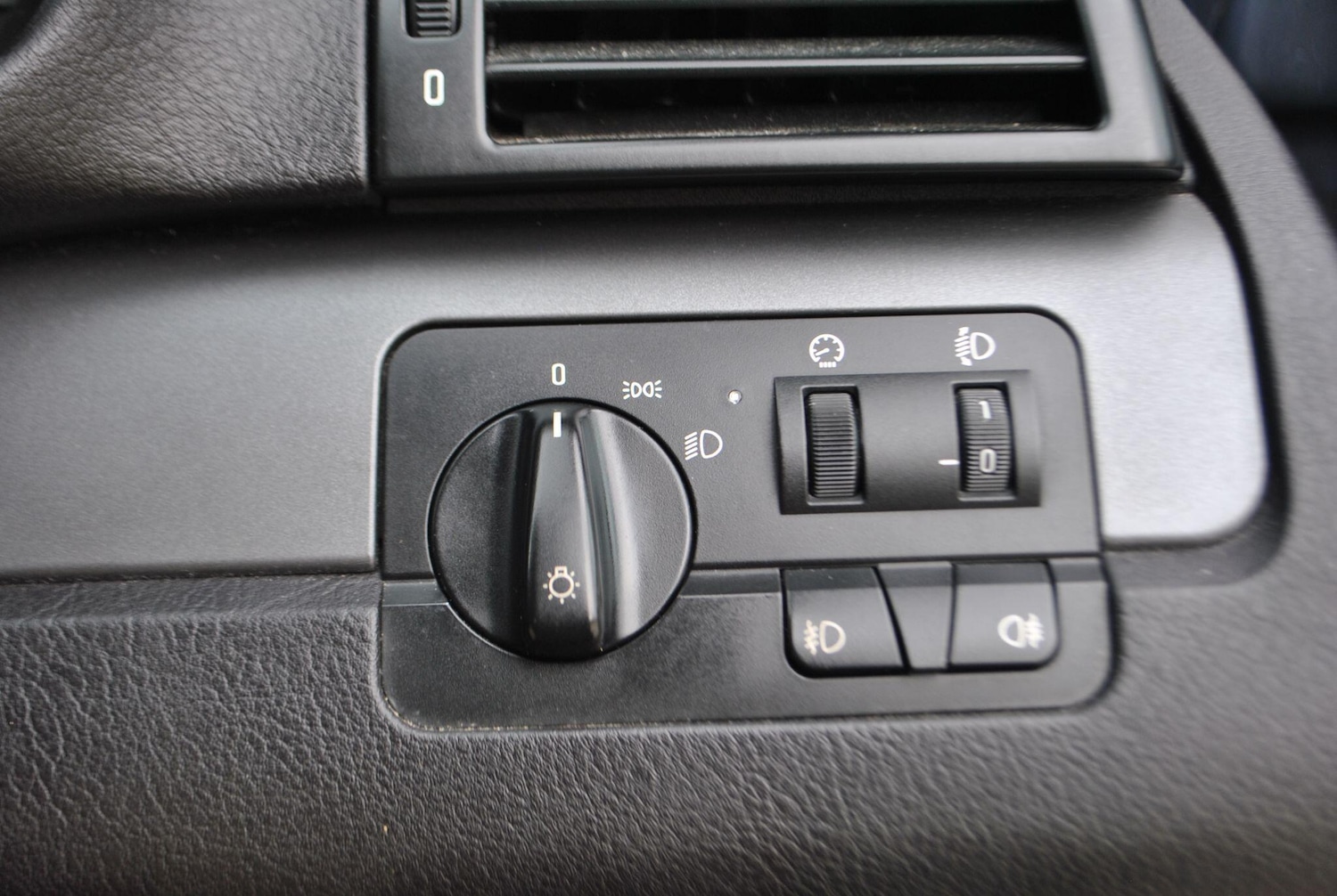 Used BMW 3 Series 2004 for sale - 76926220: Photo 32